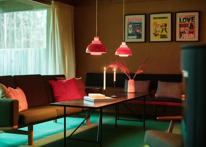 Experience Nature In Architect-designed Semesterbostad *